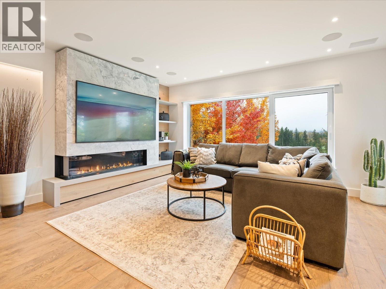 7667 Cerulean Drive, Pemberton, British Columbia  V0N 2L3 - Photo 3 - R3063766