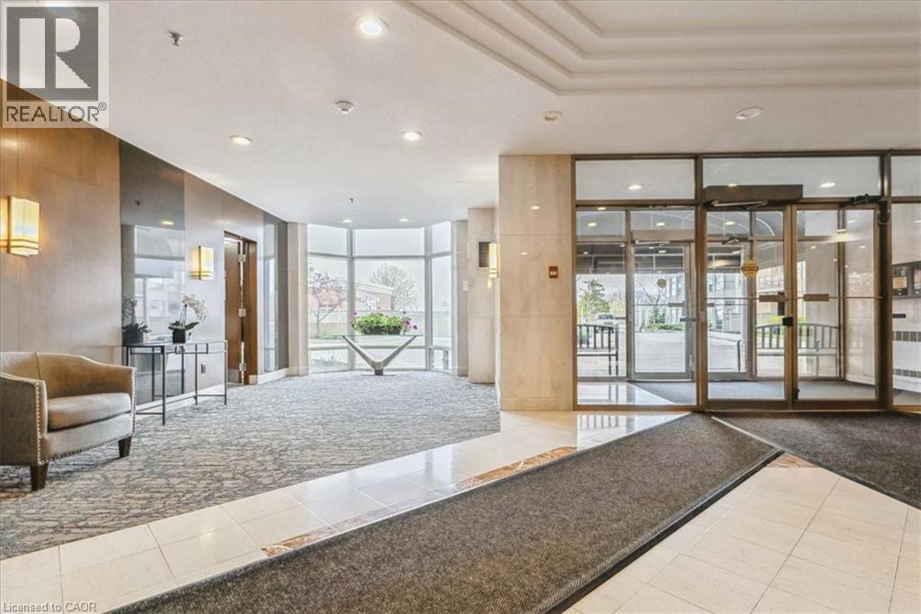 2511 Lakeshore Road Unit# 314, Oakville, Ontario  L6L 6L9 - Photo 4 - 40781574