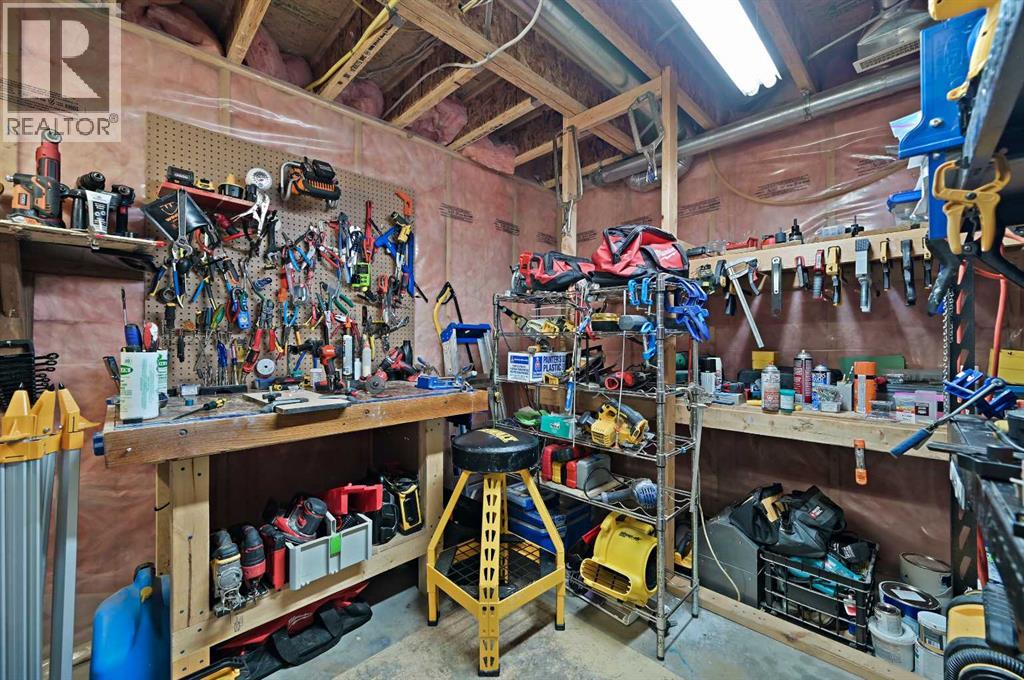 41 Strathridge Crescent Sw, Calgary, Alberta  T3H 3R9 - Photo 40 - A2267148