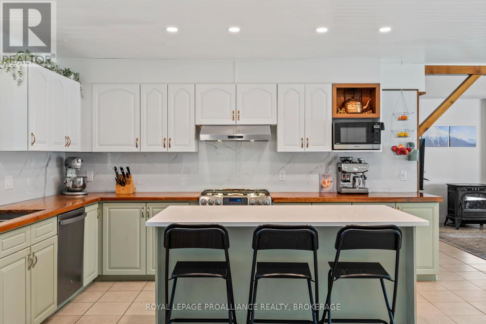 4890 North Shore Crescent, Frontenac (Frontenac South), Ontario  K0H 2L0 - Photo 15 - X12502162