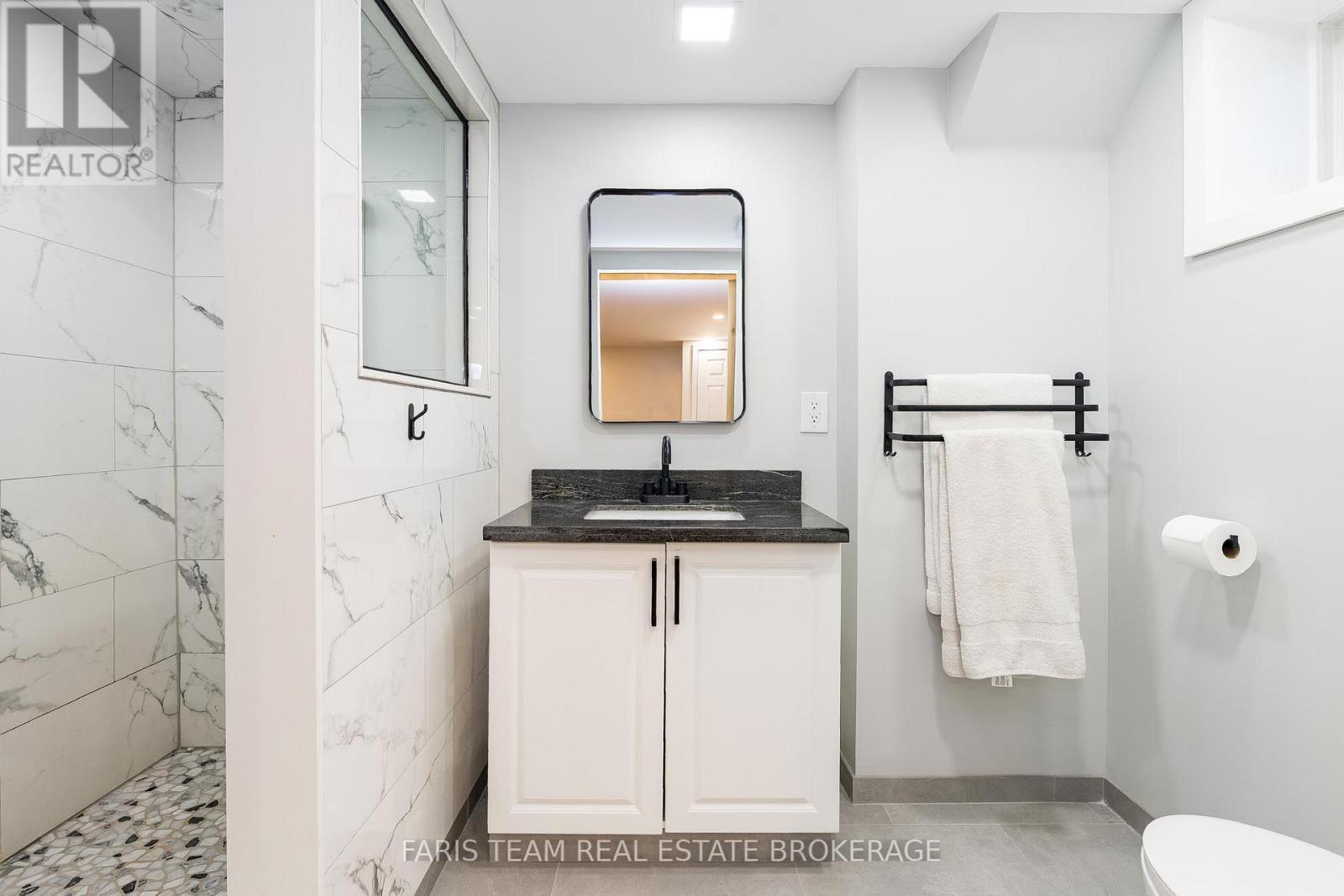 2003 Inglewood Drive, Innisfil, Ontario  L9S 1Z1 - Photo 23 - N12501810