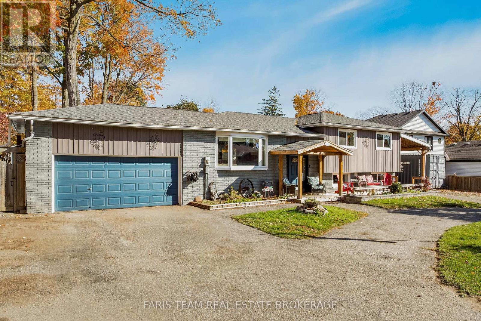 2003 Inglewood Drive, Innisfil, Ontario  L9S 1Z1 - Photo 3 - N12501810