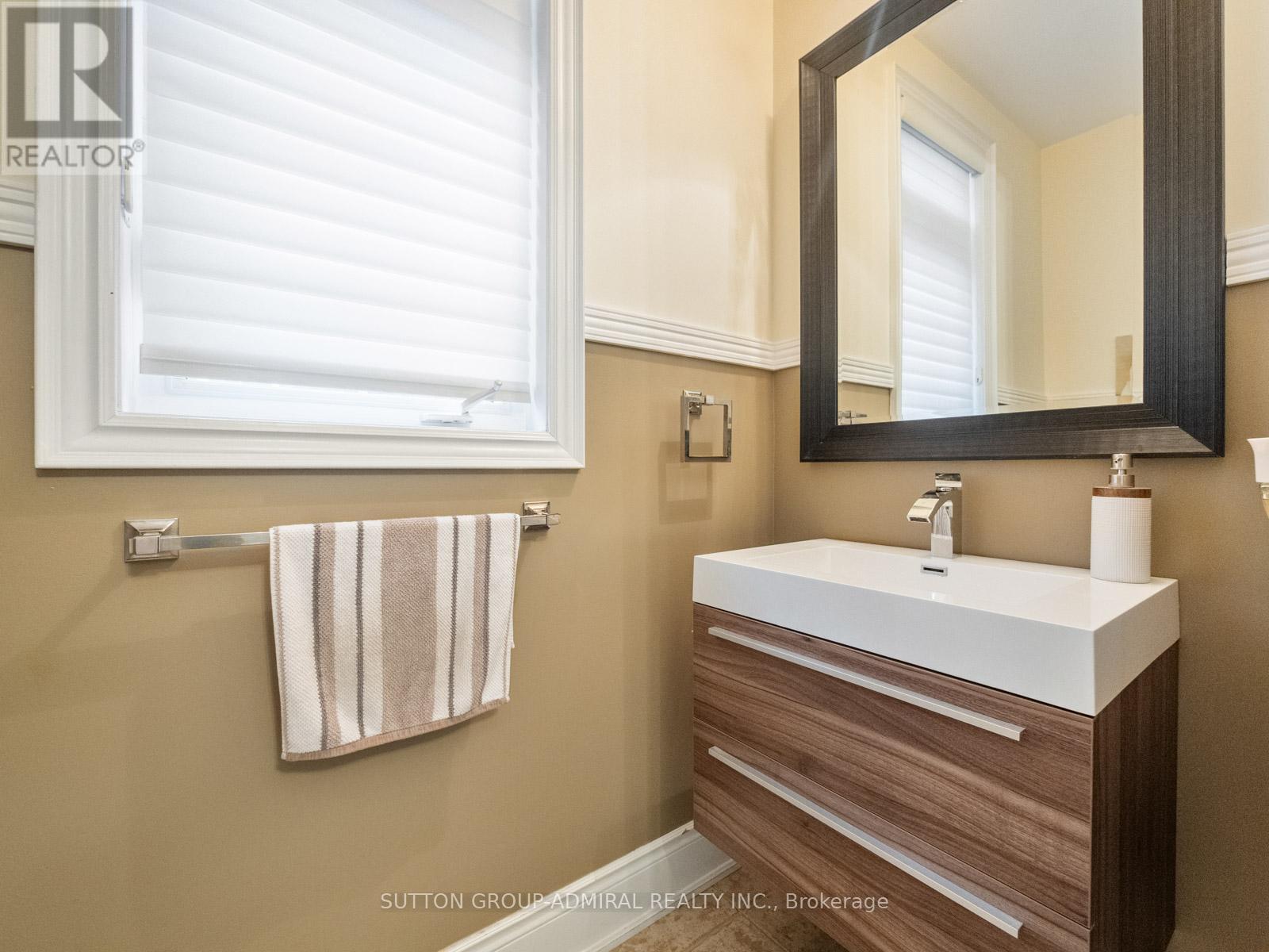 232 Luca Avenue, Vaughan, Ontario  L6A 0X3 - Photo 17 - N12501812