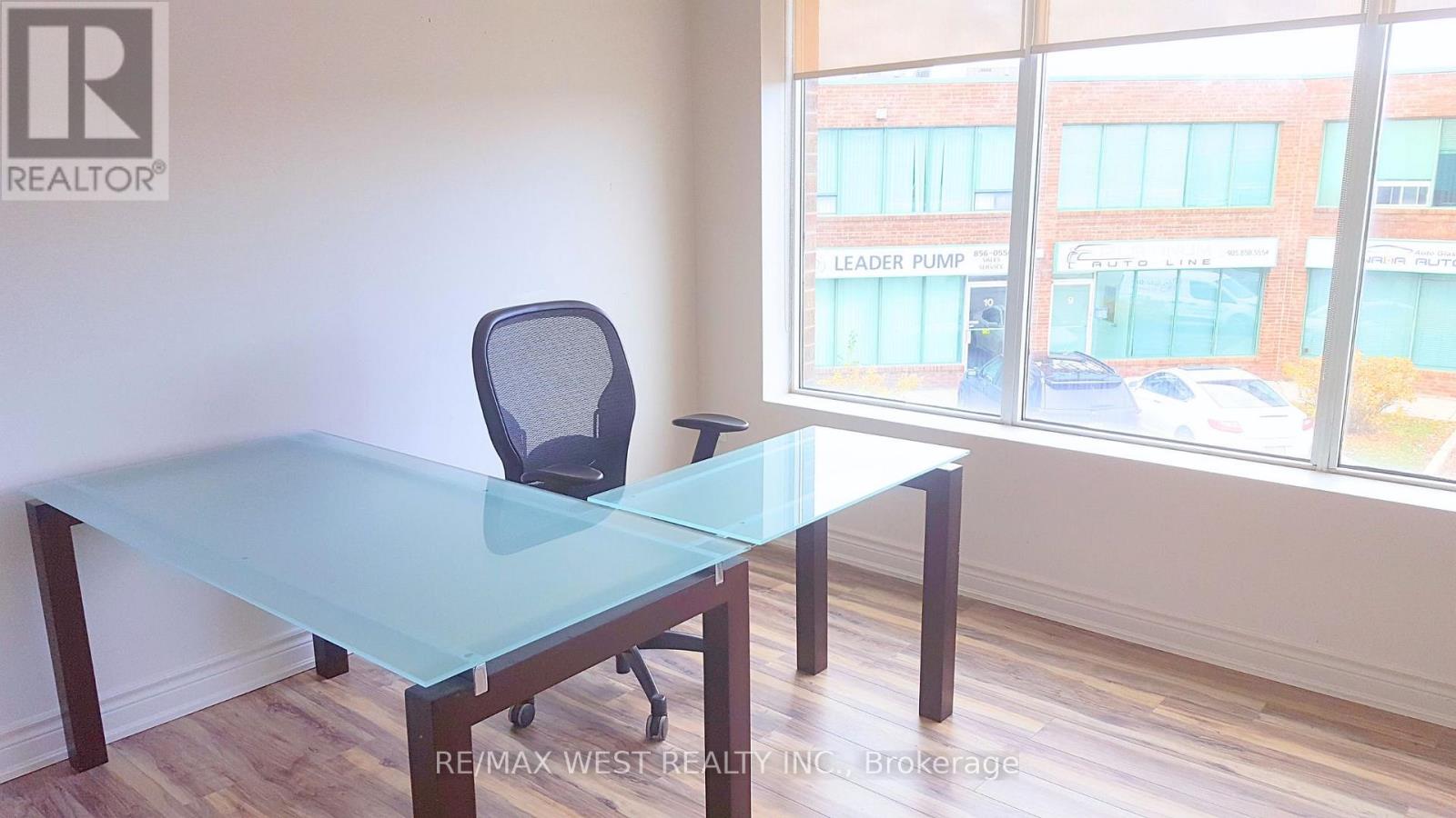 17 - 115 Woodstream Boulevard, Vaughan, Ontario  L4L 8K5 - Photo 4 - N12501824