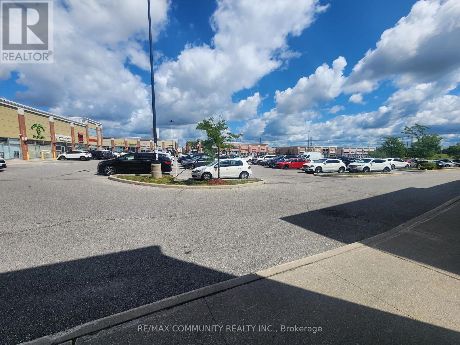 72 - 20 New Delhi Drive, Markham, Ontario  L3S 0B5 - Photo 5 - N12501908