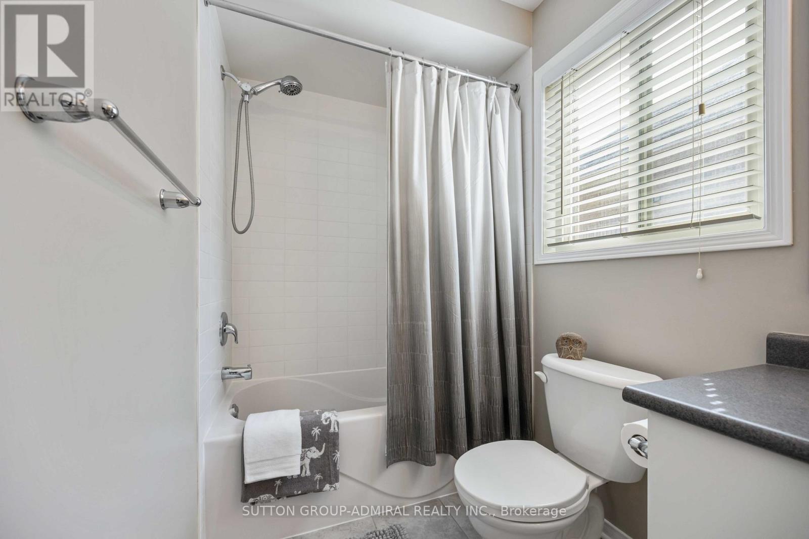 135 Armstrong Crescent, Bradford West Gwillimbury (Bradford), Ontario  L3Z 0L3 - Photo 27 - N12501930