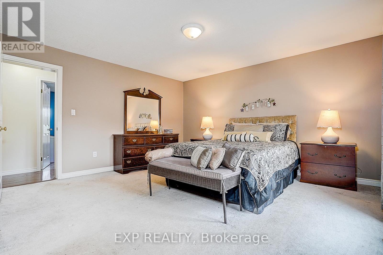 8327 Old Homestead Road, Georgina, Ontario  L0E 1N0 - Photo 19 - N12501948