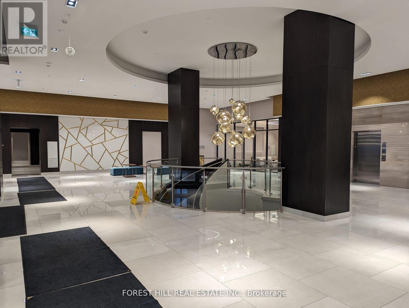 1821 - 9000 Jane Street, Vaughan, Ontario  L4K 0M6 - Photo 2 - N12501968