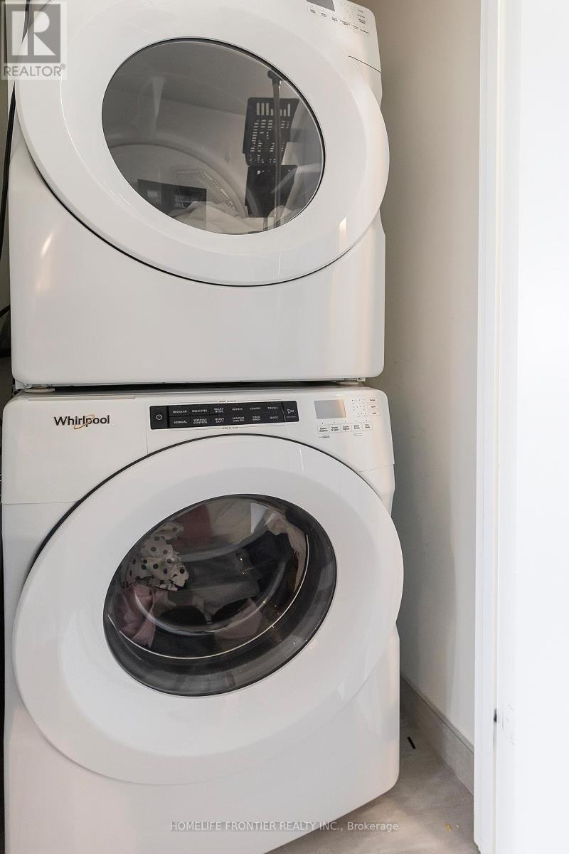 210w - 3 Rosewater Street, Richmond Hill, Ontario  L4K 5T6 - Photo 10 - N12501980