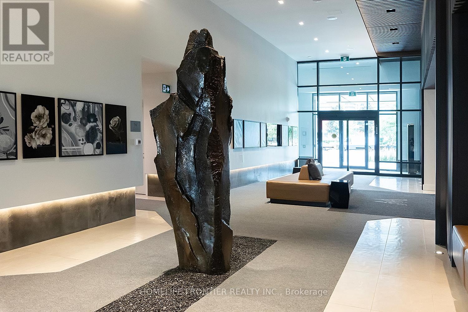 210w - 3 Rosewater Street, Richmond Hill, Ontario  L4K 5T6 - Photo 14 - N12501980