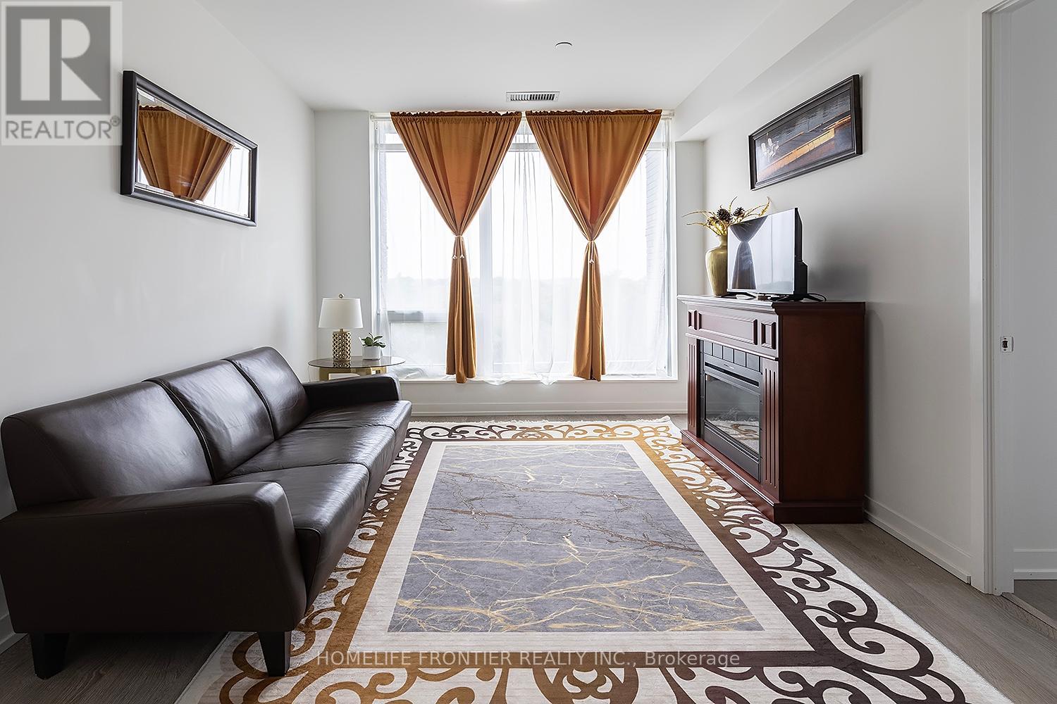 210w - 3 Rosewater Street, Richmond Hill, Ontario  L4K 5T6 - Photo 2 - N12501980