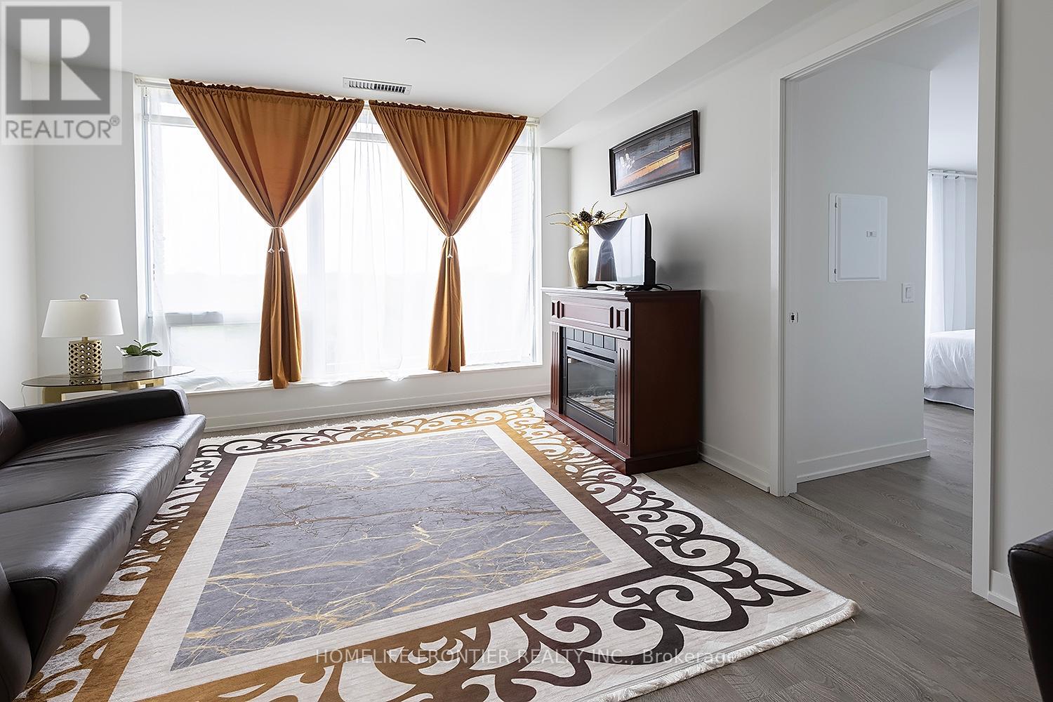 210w - 3 Rosewater Street, Richmond Hill, Ontario  L4K 5T6 - Photo 3 - N12501980