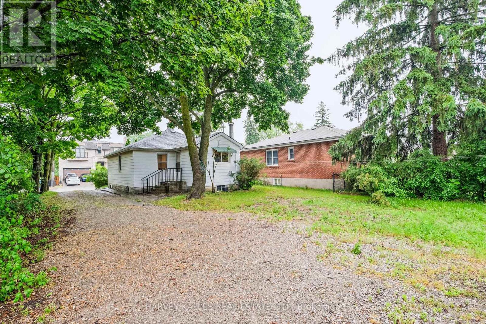 158 Ruggles Avenue, Richmond Hill, Ontario  L4C 1Y4 - Photo 21 - N12502010