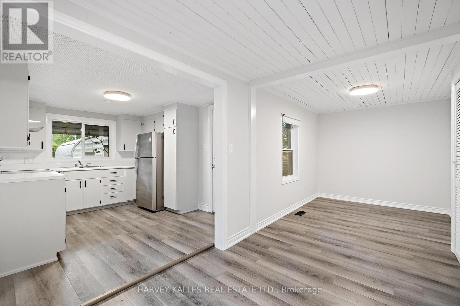 158 Ruggles Avenue, Richmond Hill, Ontario  L4C 1Y4 - Photo 5 - N12502010