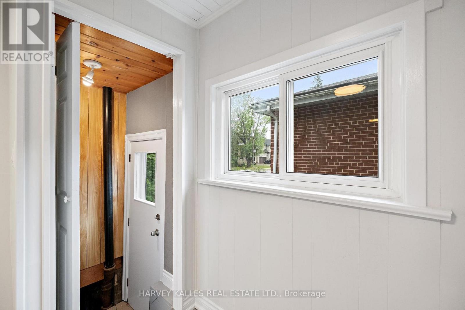 158 Ruggles Avenue, Richmond Hill, Ontario  L4C 1Y4 - Photo 6 - N12502010