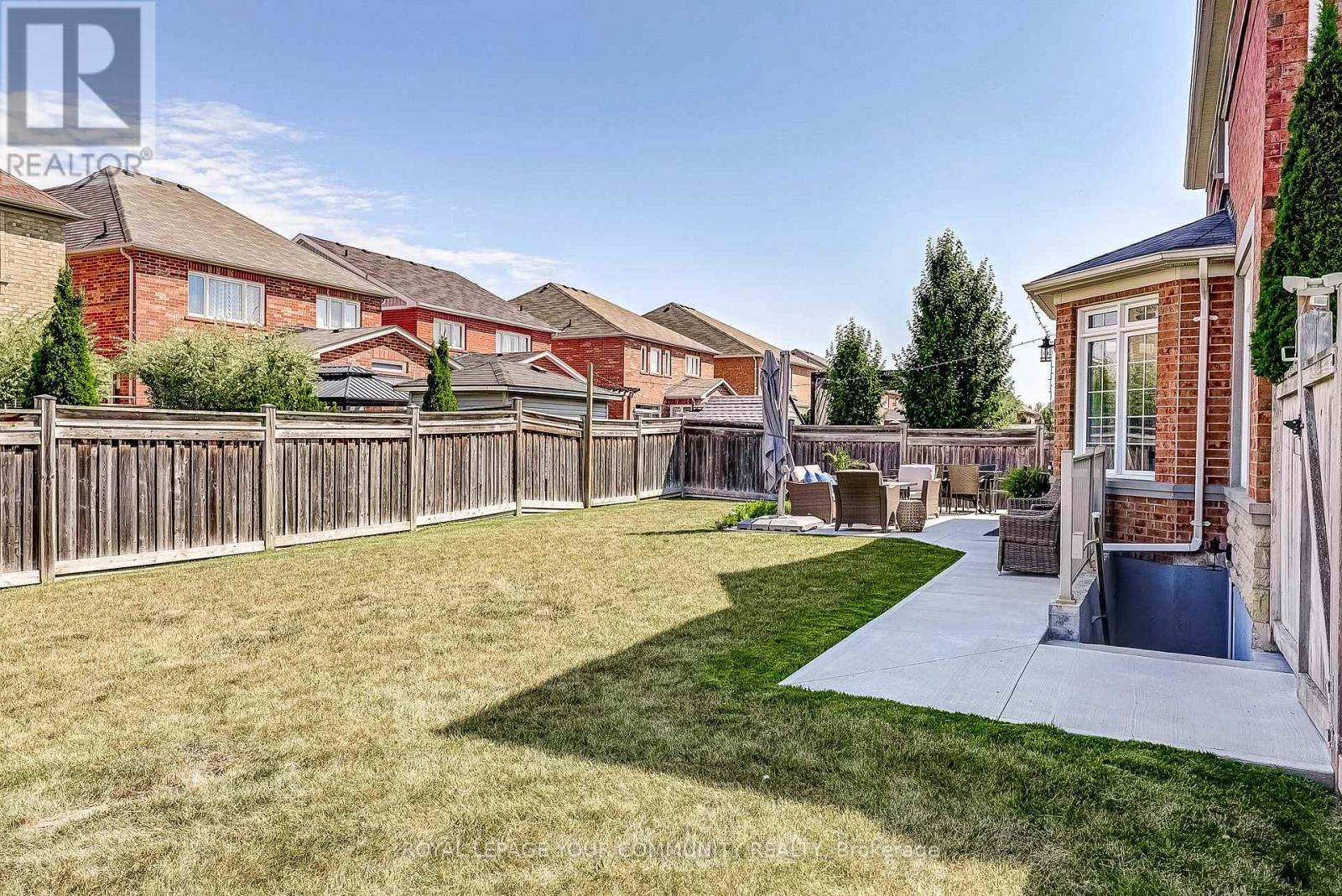 2 Green Darner Trail, Bradford West Gwillimbury (Bradford), Ontario  L3Z 0M1 - Photo 3 - N12502022
