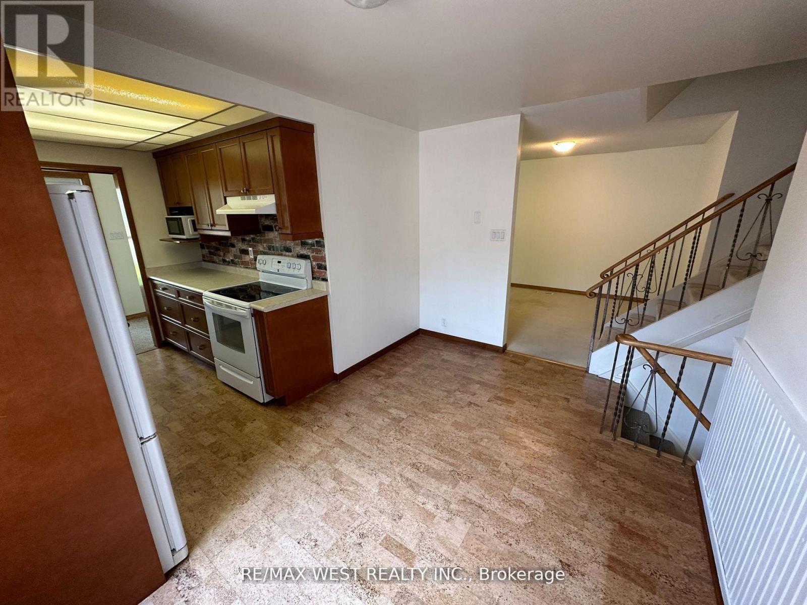 15 Tracey Drive, New Tecumseth, Ontario  L9R 1M2 - Photo 6 - N12502026