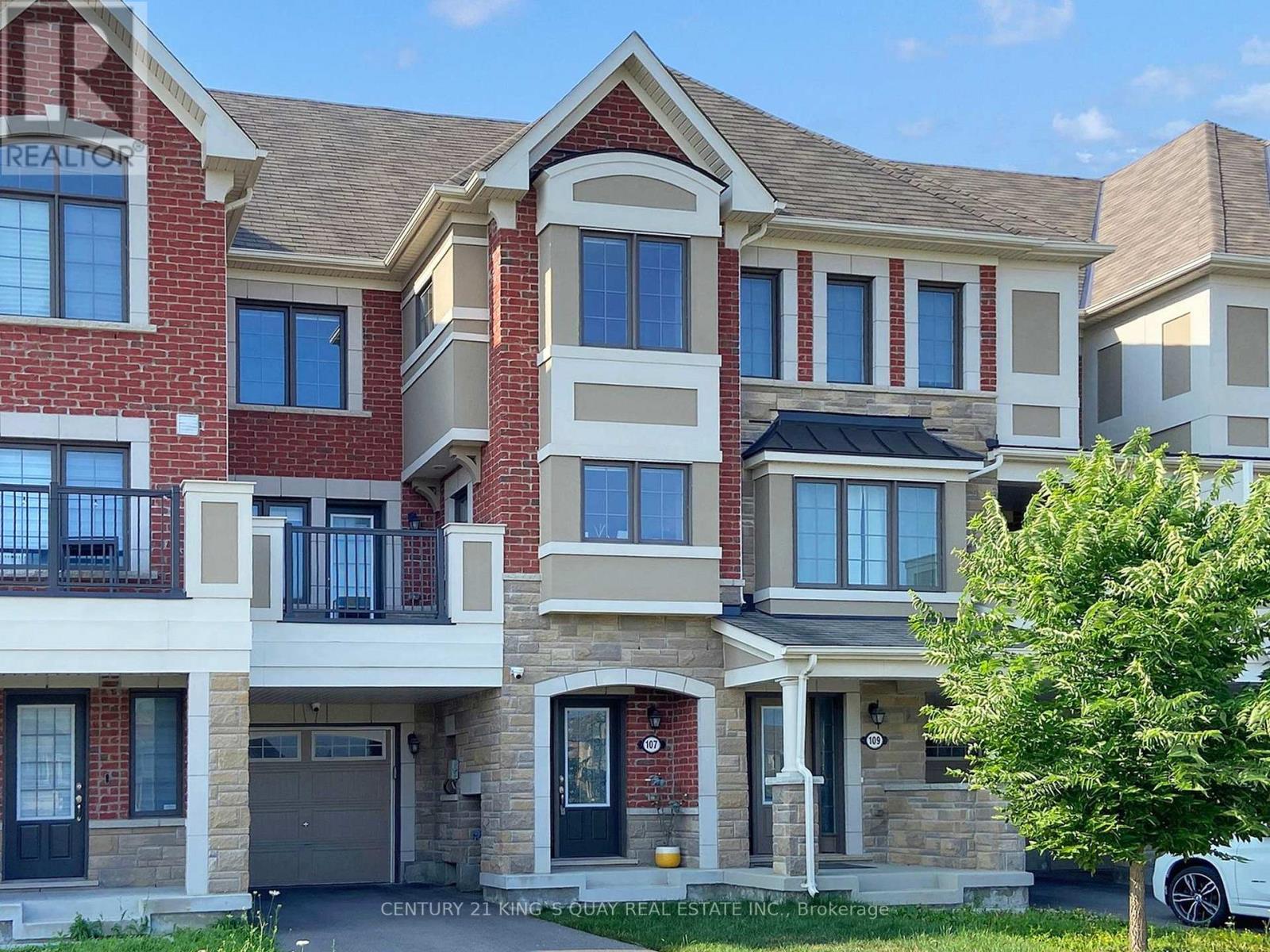 107 Mcalister Avenue, Richmond Hill, Ontario  L4S 0L2 - Photo 4 - N12502028