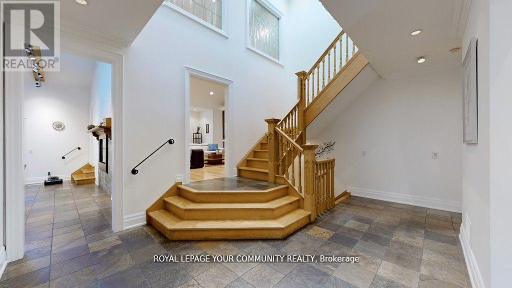 43 Denham Drive, Richmond Hill, Ontario  L4C 6H7 - Photo 17 - N12502032