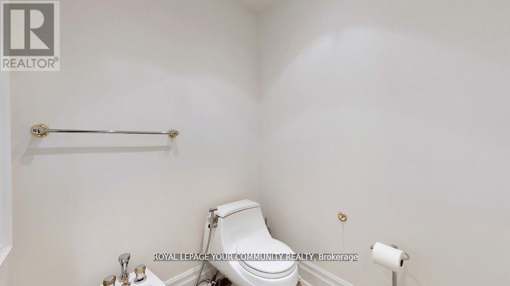 43 Denham Drive, Richmond Hill, Ontario  L4C 6H7 - Photo 18 - N12502032