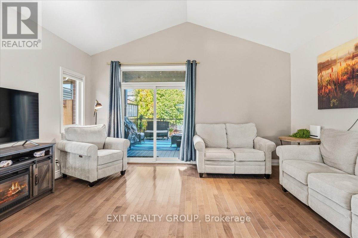 14 Cavendish Drive, Belleville, Ontario K8N 0C2 - Photo 14 - X12502170