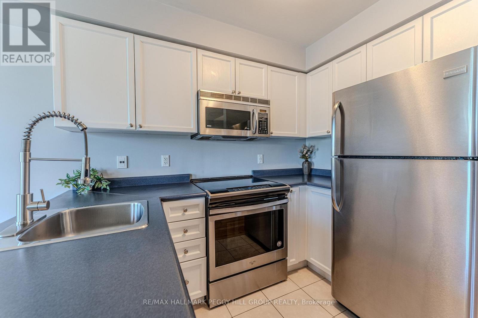 35 - 209 Harvie Road, Barrie, Ontario  L4N 9P8 - Photo 3 - S12502114