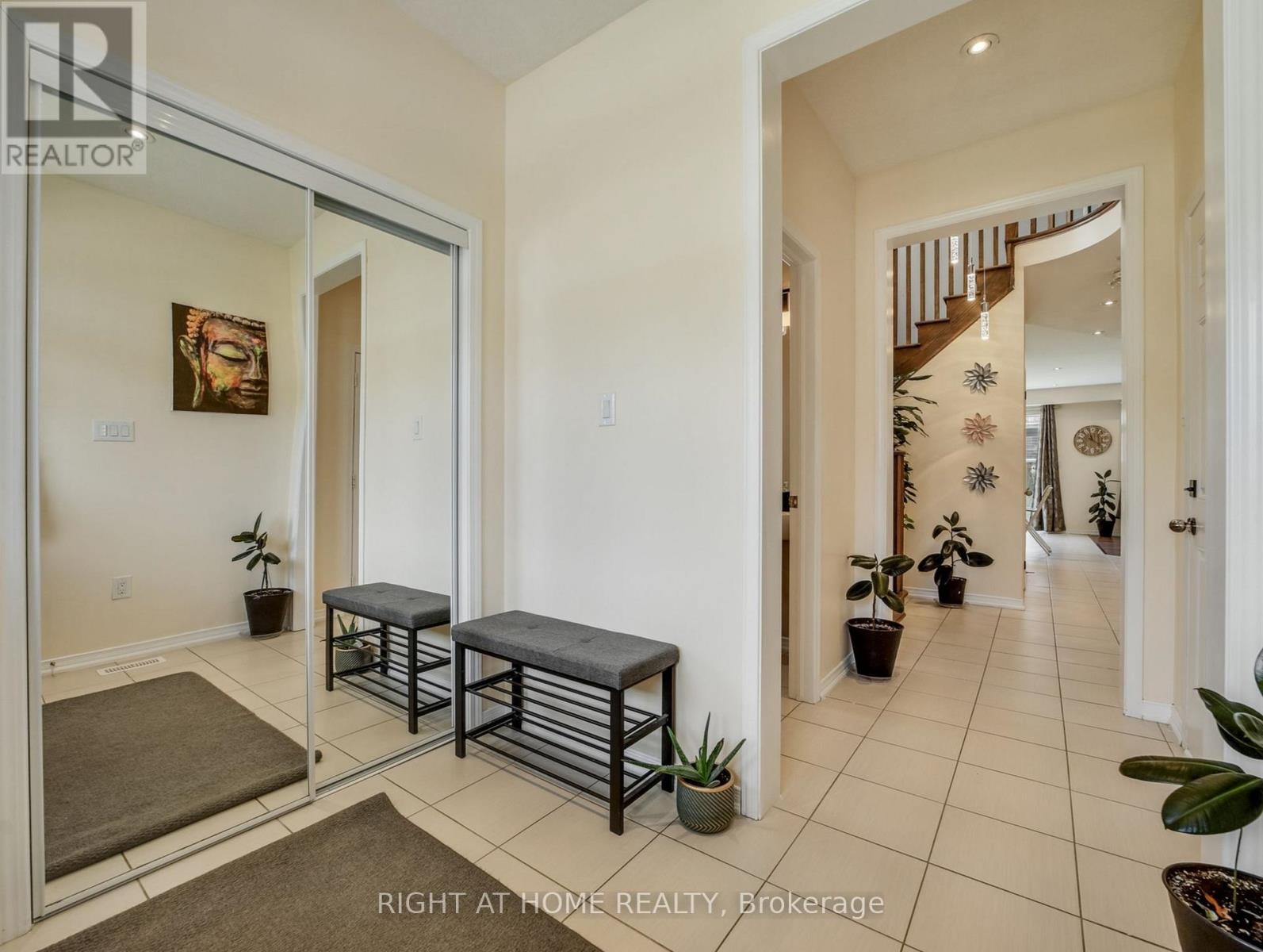 51 Cheevers Road, Brantford, Ontario  N3T 0K3 - Photo 3 - X12467419