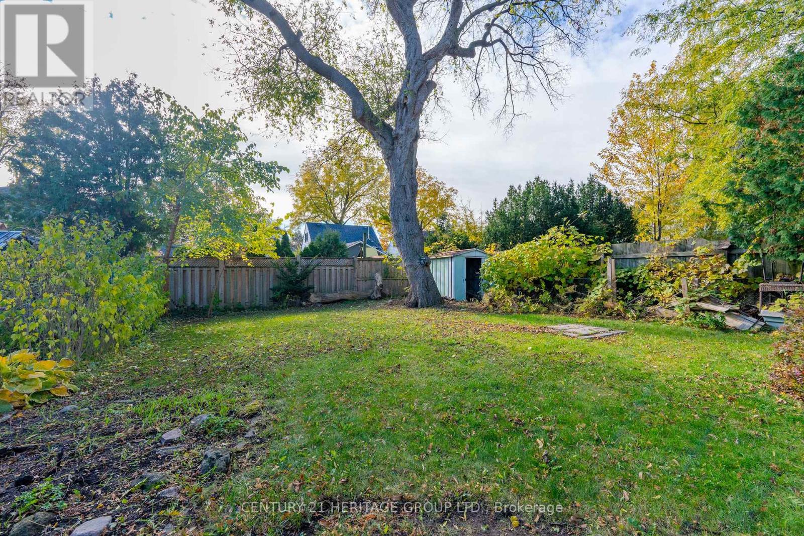 67 Savona Drive, Toronto, Ontario  M8W 4V2 - Photo 34 - W12499068