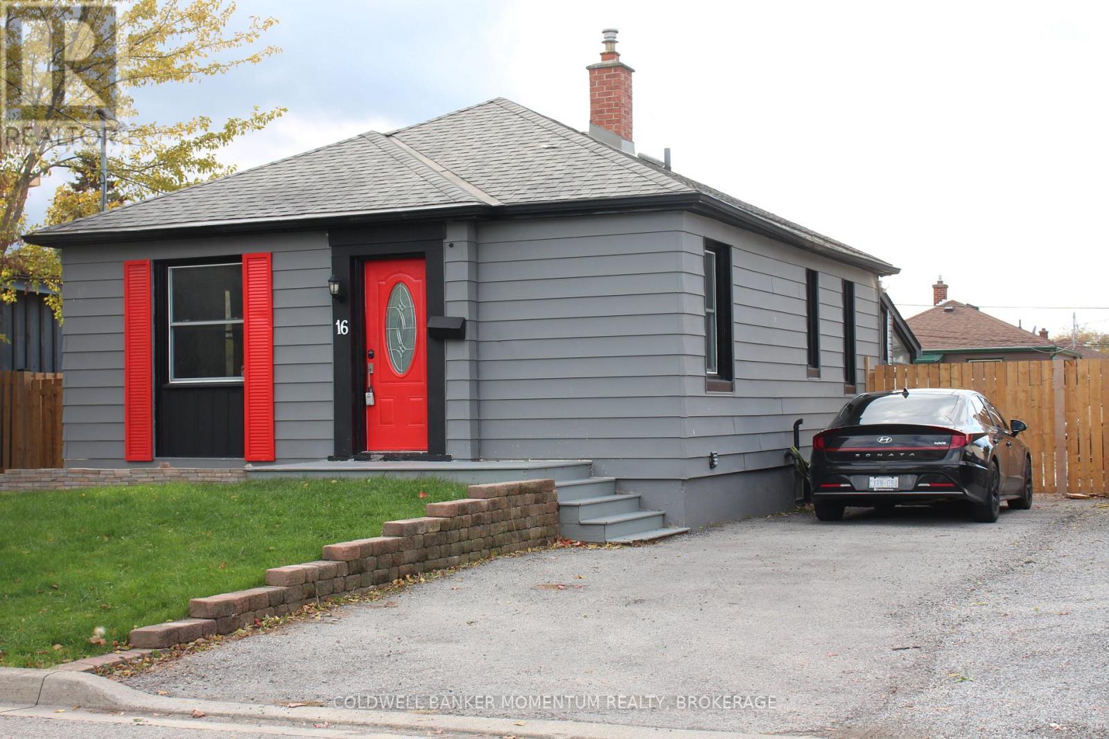 16 Princess Street, St. Catharines, Ontario  L2P 2P9 - Photo 1 - X12478369