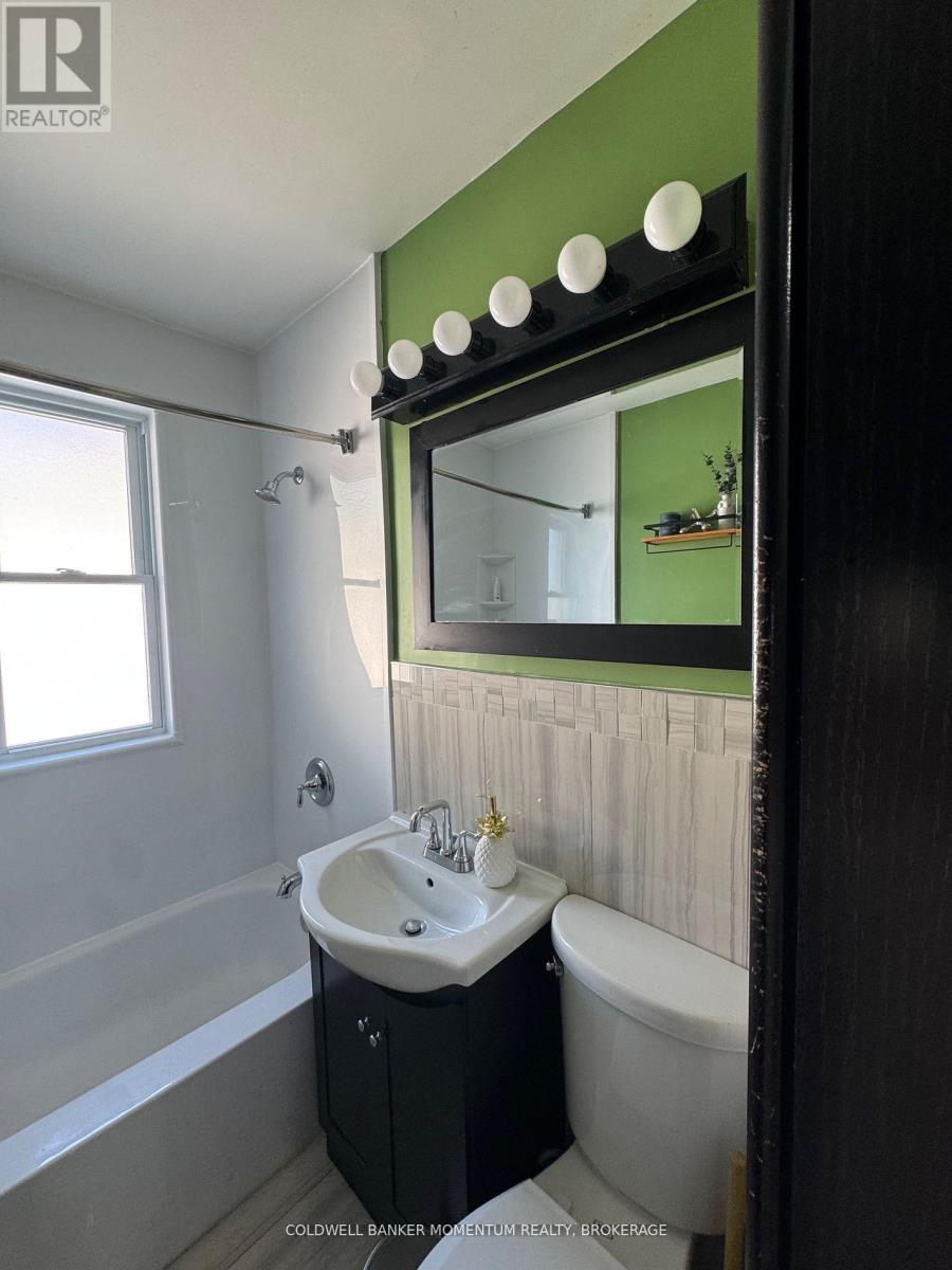 16 Princess Street, St. Catharines, Ontario  L2P 2P9 - Photo 15 - X12478369