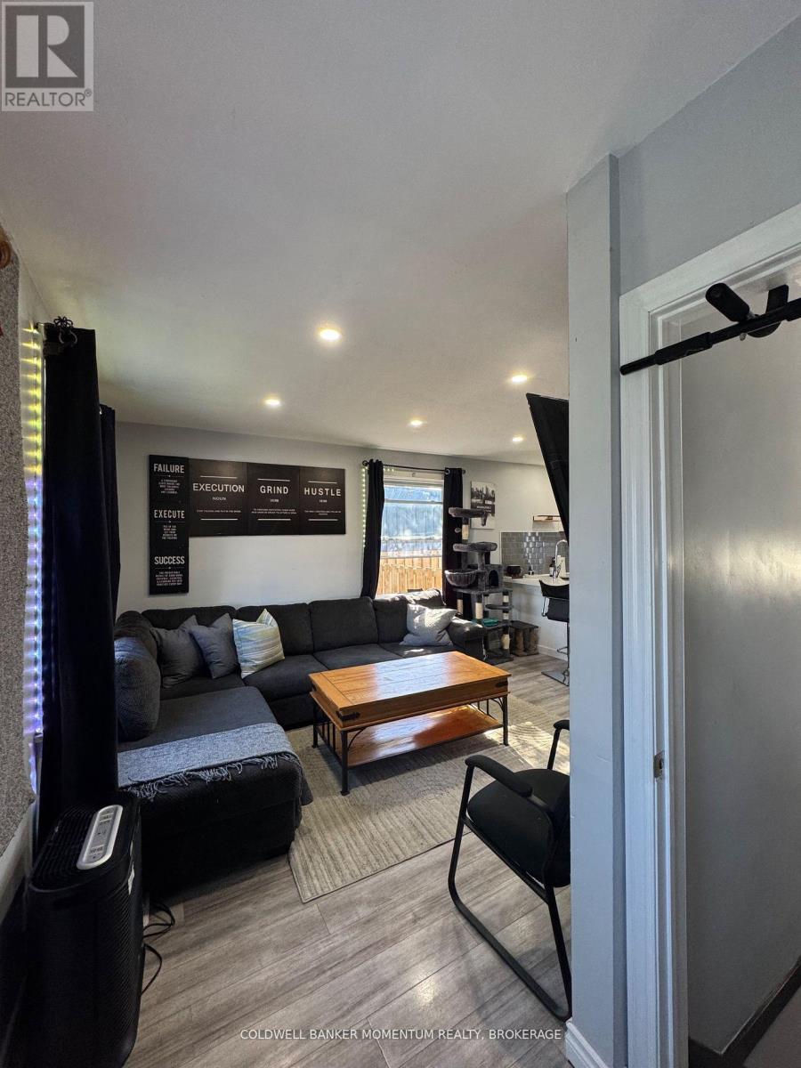 16 Princess Street, St. Catharines, Ontario  L2P 2P9 - Photo 4 - X12478369