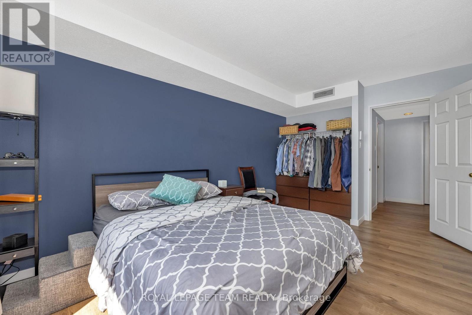 904 - 215 Parkdale Avenue, Ottawa, Ontario  K1Y 4T8 - Photo 12 - X12502238