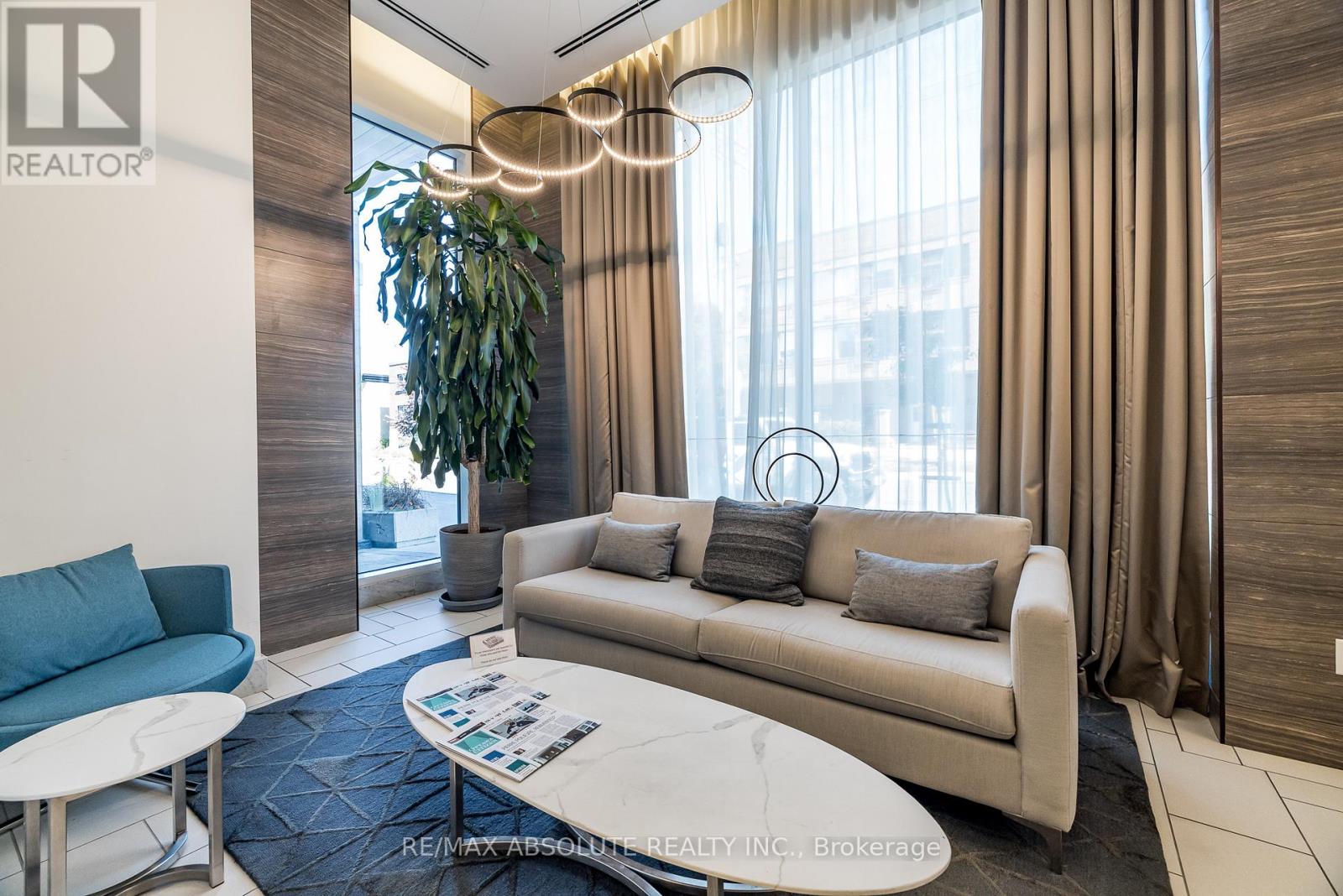 209 - 411 Mackay Street, Ottawa, Ontario  K1M 2C5 - Photo 3 - X12502248