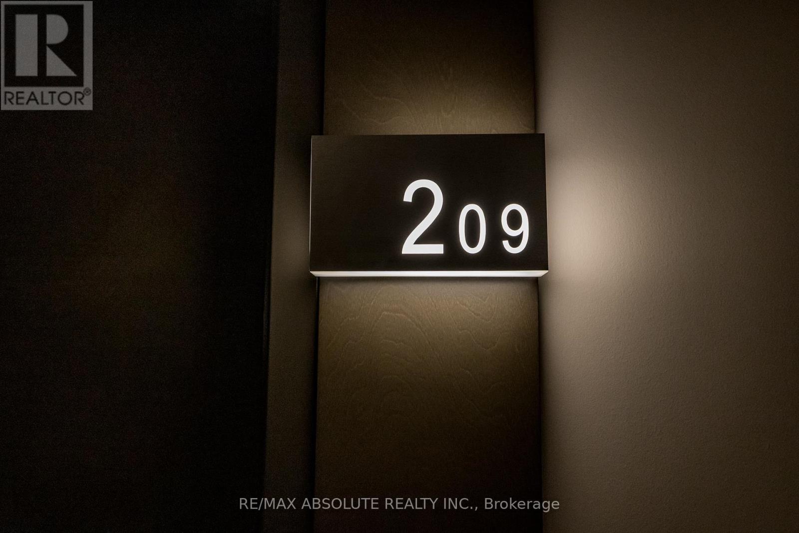 209 - 411 Mackay Street, Ottawa, Ontario  K1M 2C5 - Photo 5 - X12502248