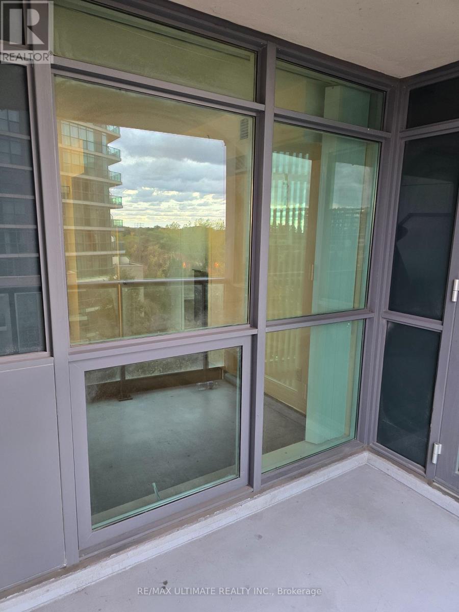 505 - 215 Sherway Gardens, Toronto, Ontario  M9C 0A3 - Photo 2 - W12501818