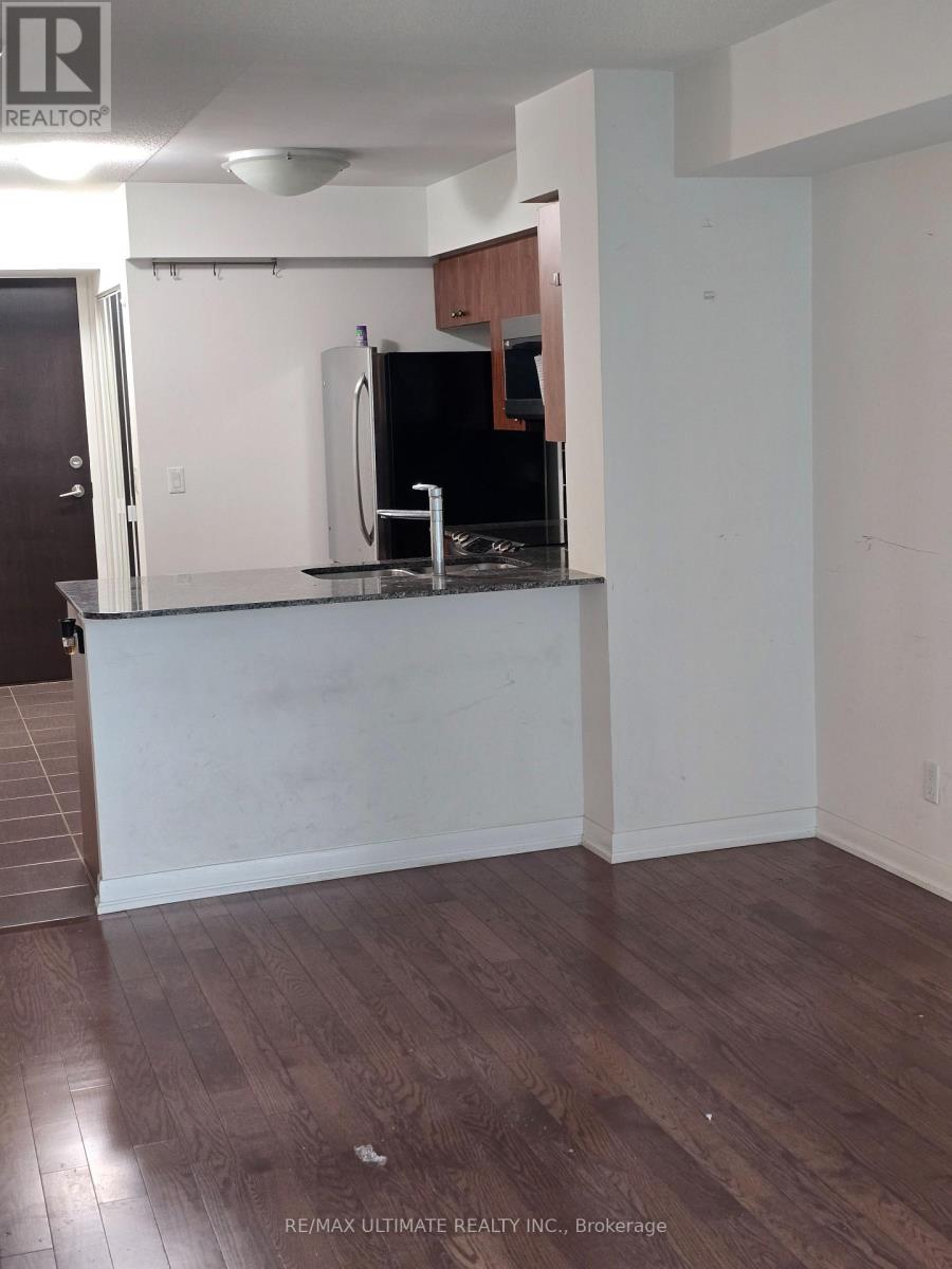 505 - 215 Sherway Gardens, Toronto, Ontario  M9C 0A3 - Photo 4 - W12501818