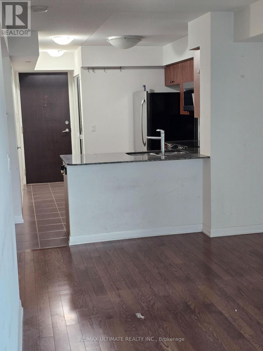 505 - 215 Sherway Gardens, Toronto, Ontario  M9C 0A3 - Photo 6 - W12501818