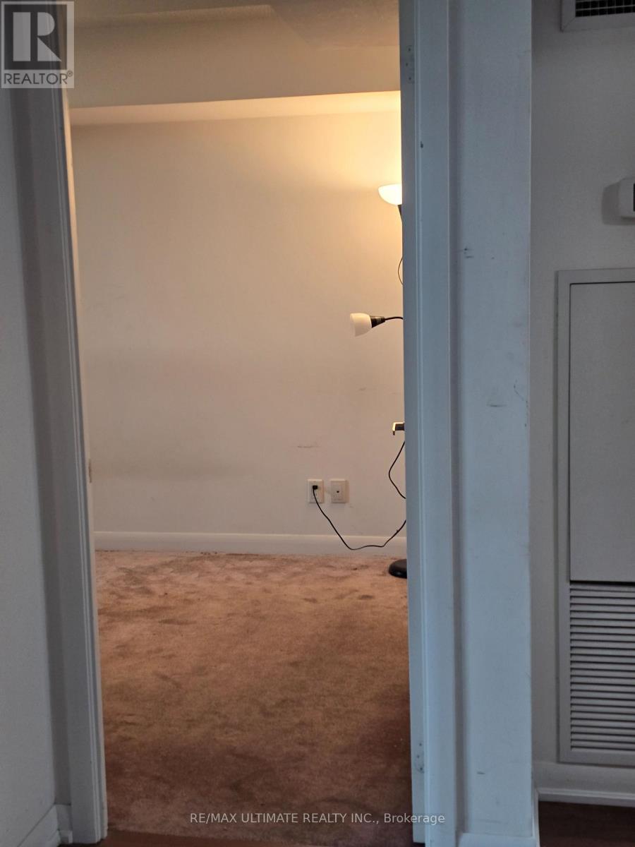 505 - 215 Sherway Gardens, Toronto, Ontario  M9C 0A3 - Photo 7 - W12501818