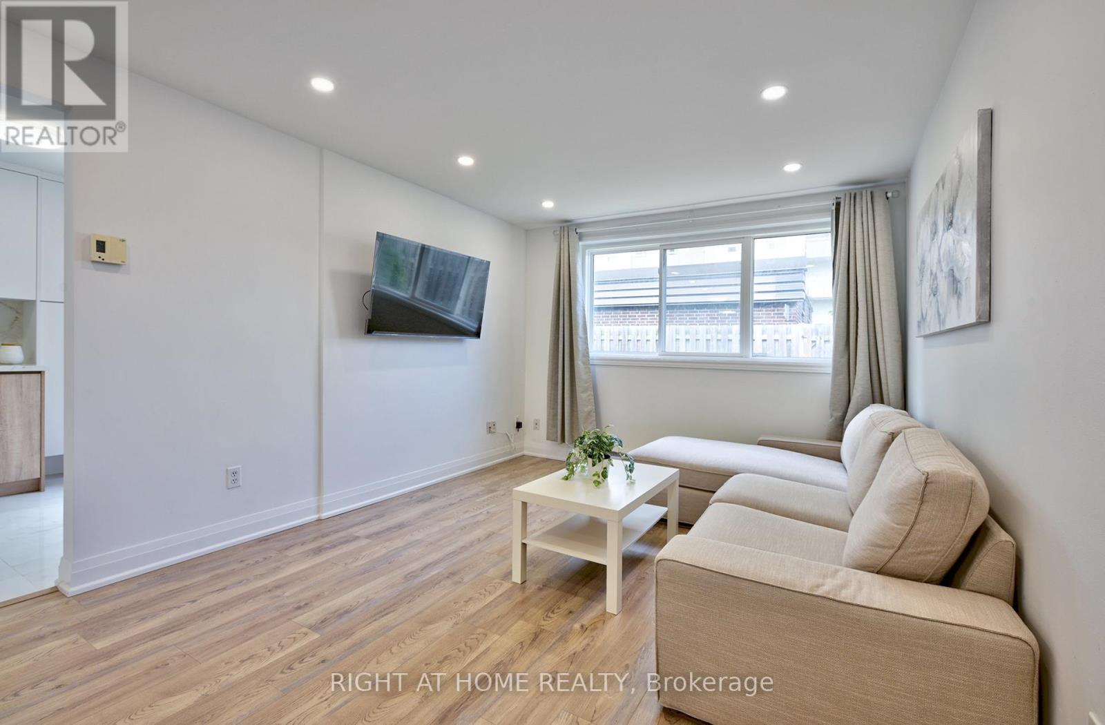 197 - 2170 Bromsgrove Road, Mississauga, Ontario  L5J 4J2 - Photo 10 - W12501836