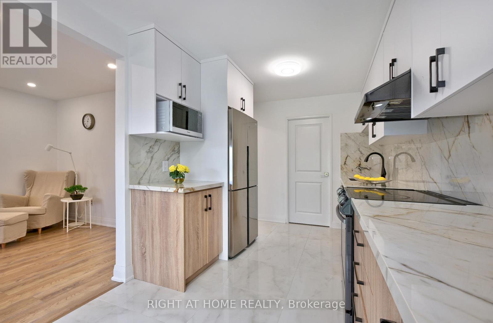 197 - 2170 Bromsgrove Road, Mississauga, Ontario  L5J 4J2 - Photo 16 - W12501836