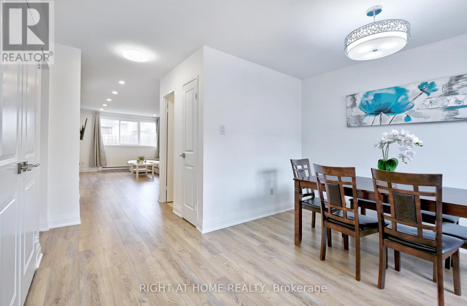 197 - 2170 Bromsgrove Road, Mississauga, Ontario  L5J 4J2 - Photo 4 - W12501836