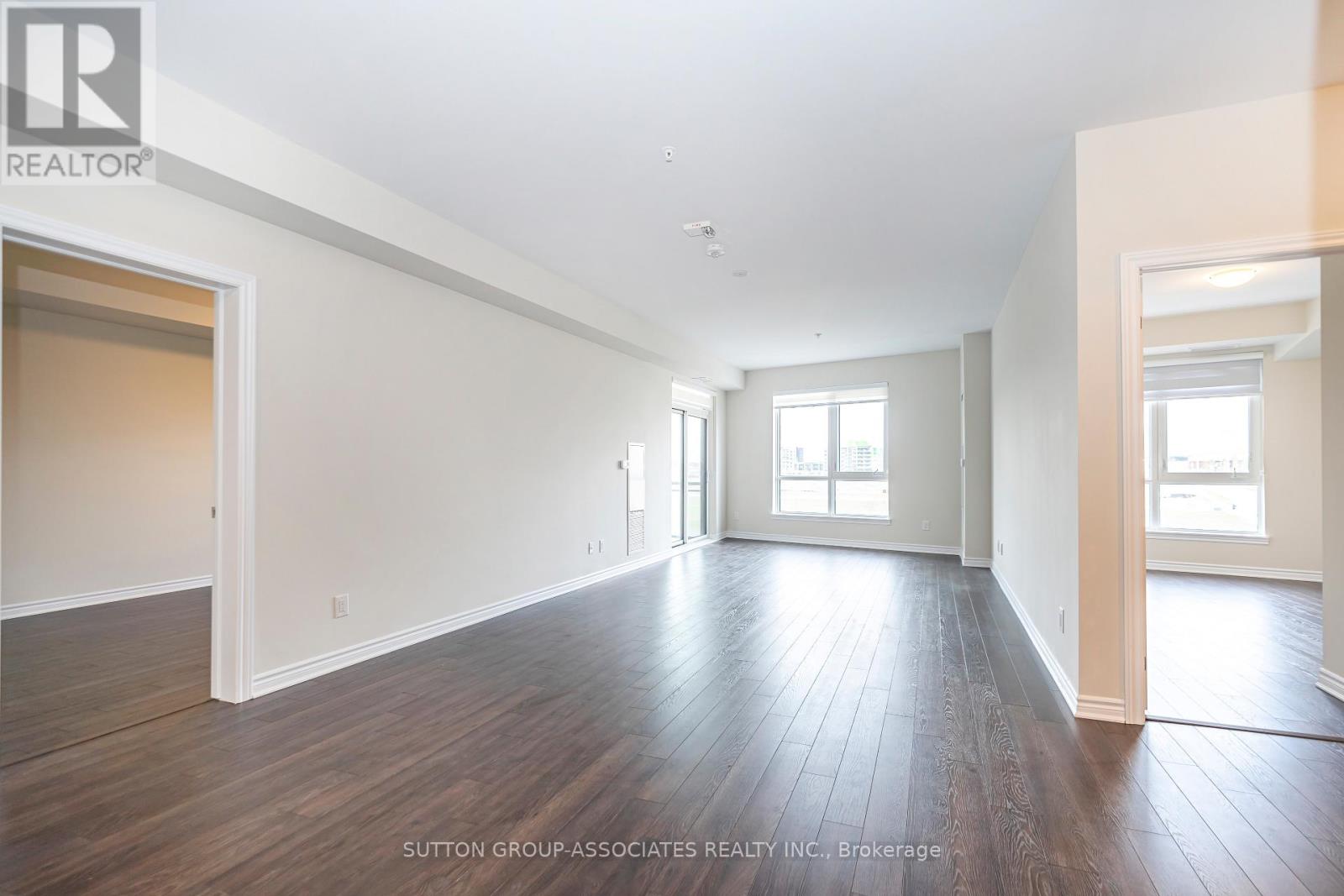 307 - 150 Oak Park Boulevard, Oakville, Ontario  L6H 3P2 - Photo 10 - W12501840