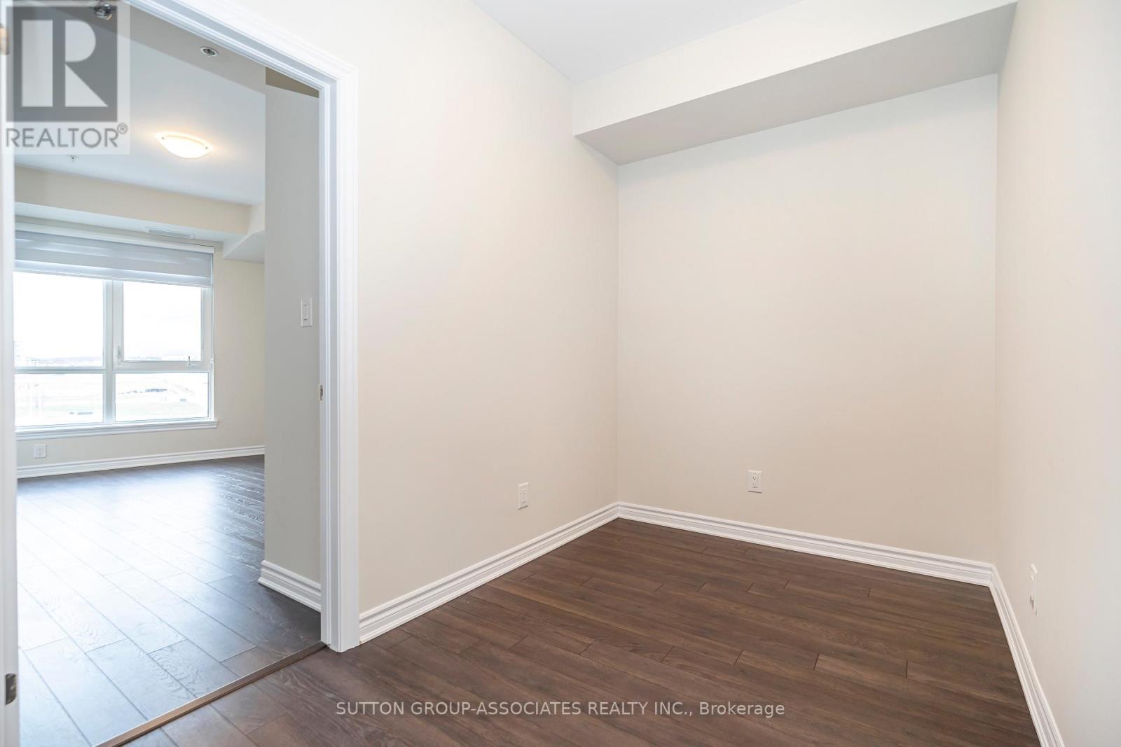 307 - 150 Oak Park Boulevard, Oakville, Ontario  L6H 3P2 - Photo 15 - W12501840