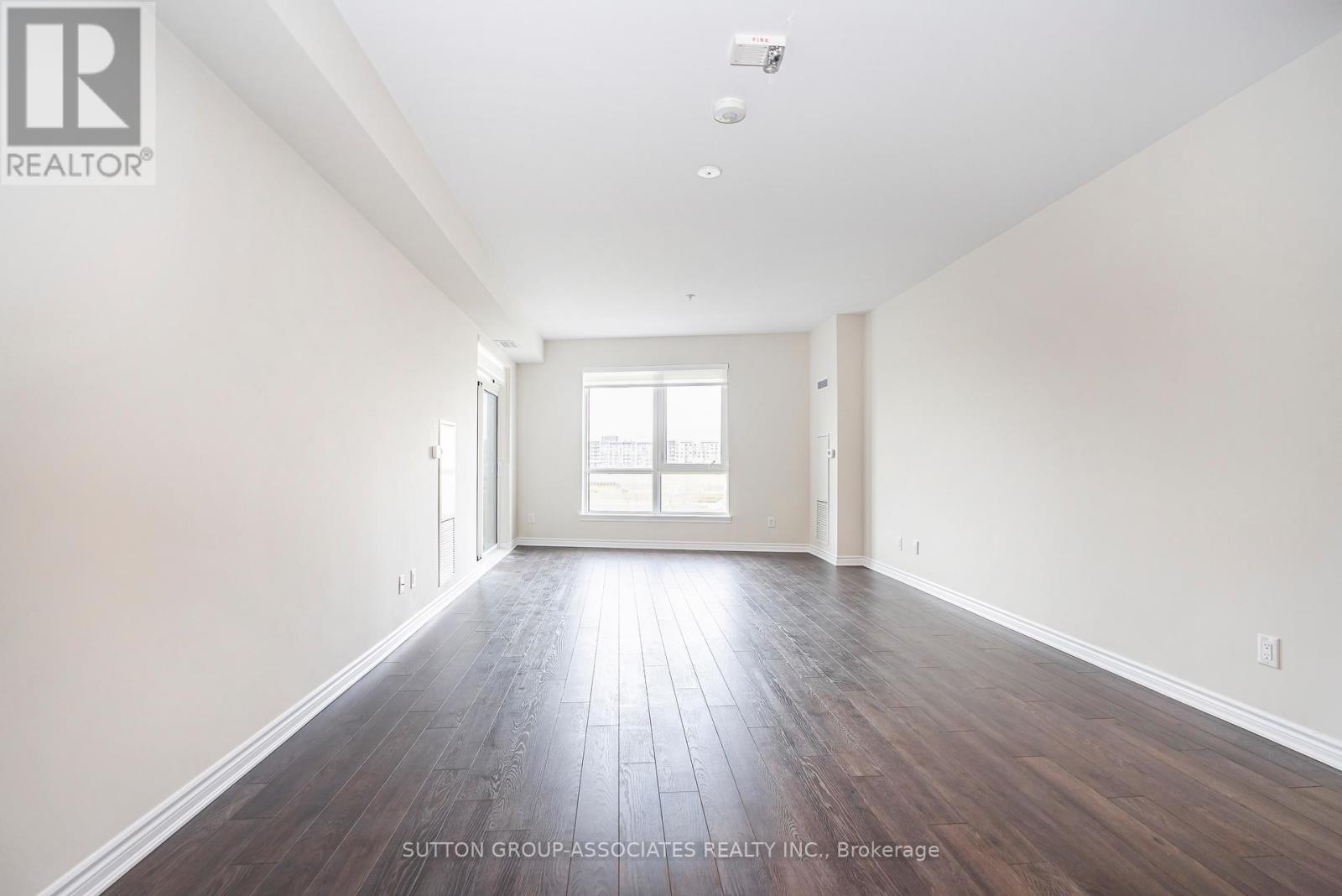 307 - 150 Oak Park Boulevard, Oakville, Ontario  L6H 3P2 - Photo 9 - W12501840