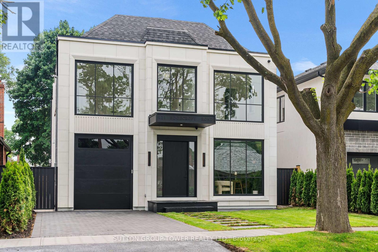 121 Edgecroft Road, Toronto, Ontario  M8Z 2C2 - Photo 2 - W12501846