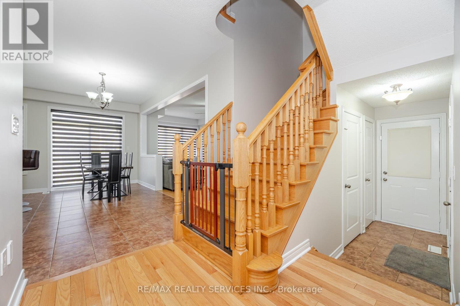 232 Sussexvale Drive, Brampton, Ontario  L6R 3S3 - Photo 25 - W12501888