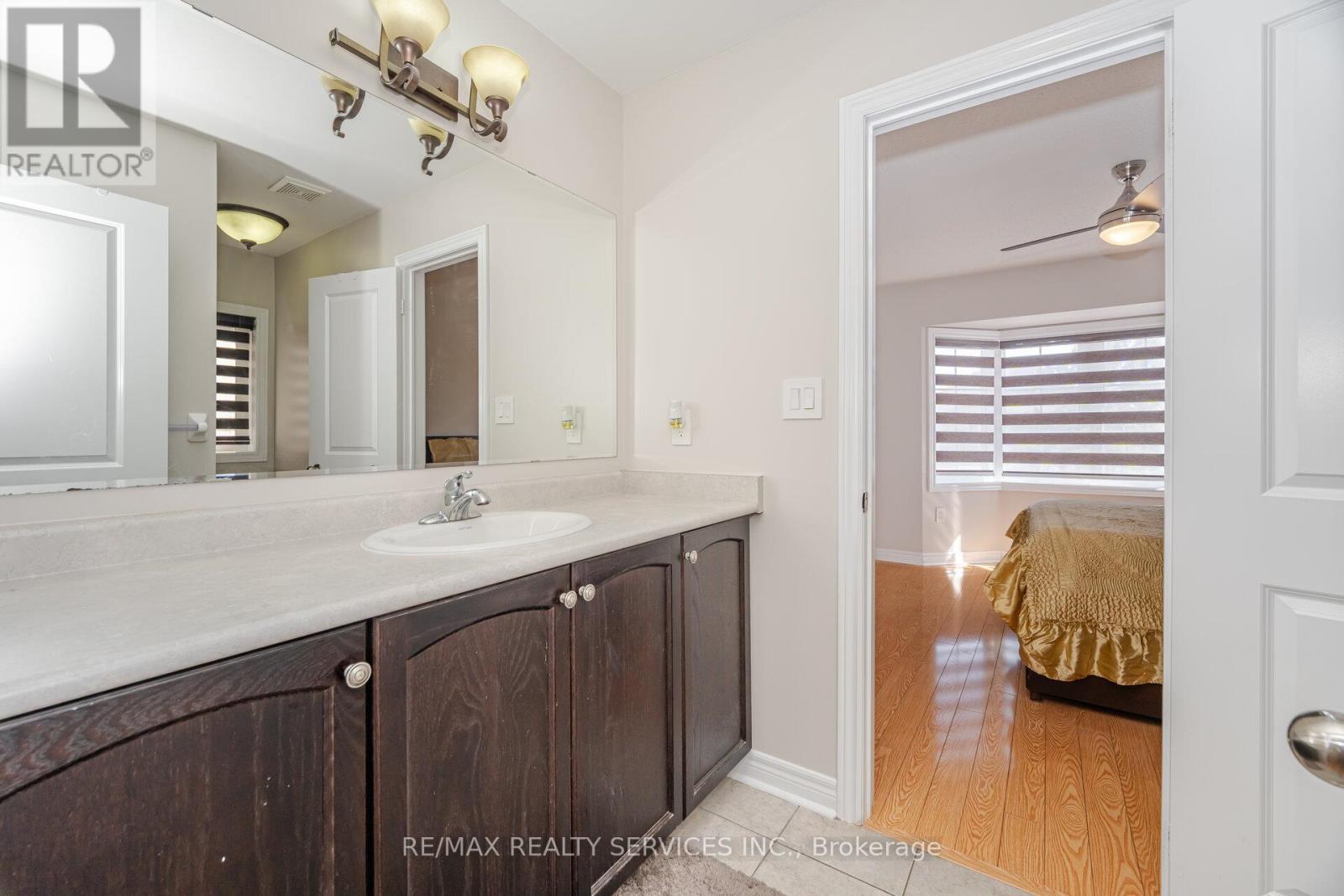 232 Sussexvale Drive, Brampton, Ontario  L6R 3S3 - Photo 41 - W12501888