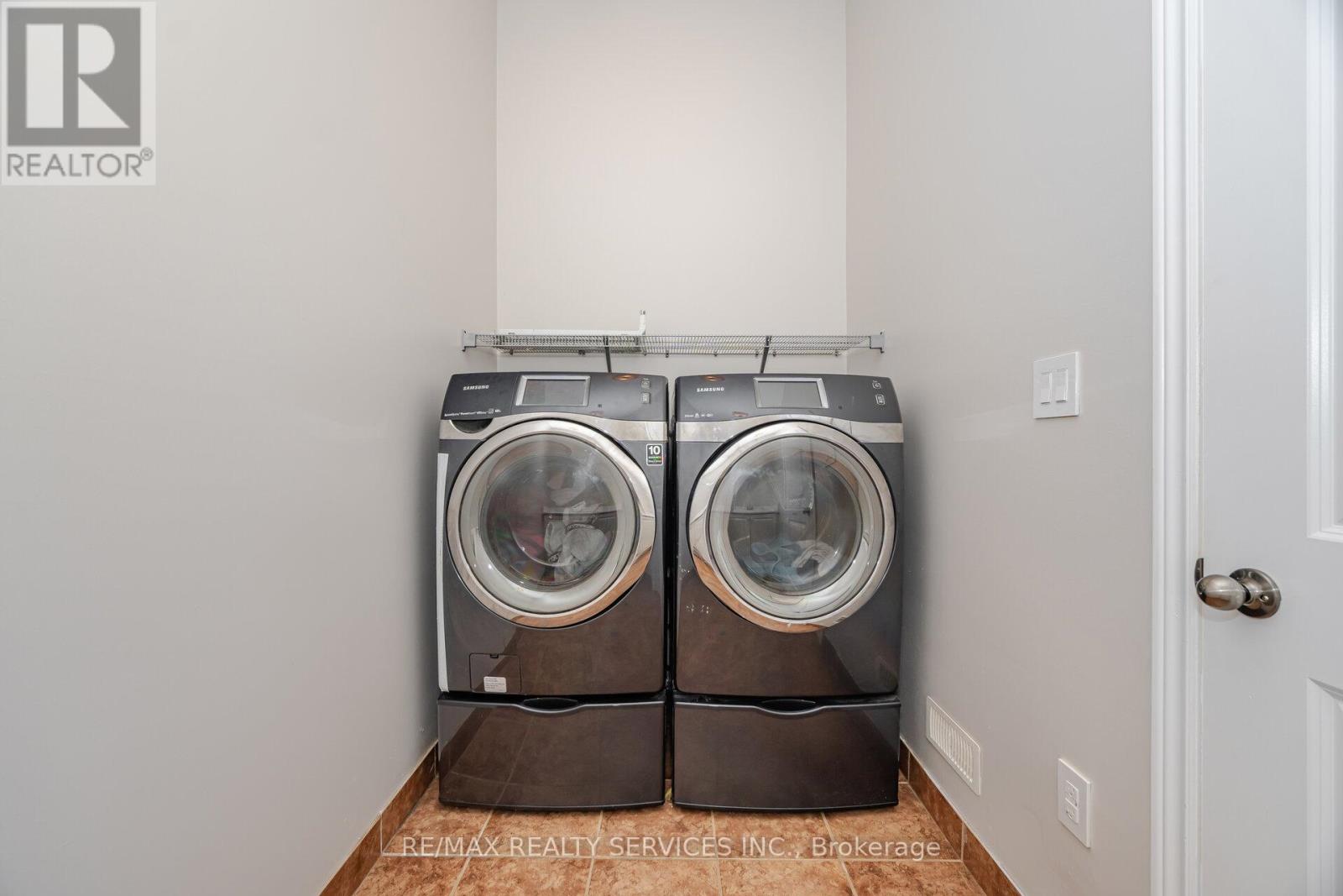 232 Sussexvale Drive, Brampton, Ontario  L6R 3S3 - Photo 44 - W12501888