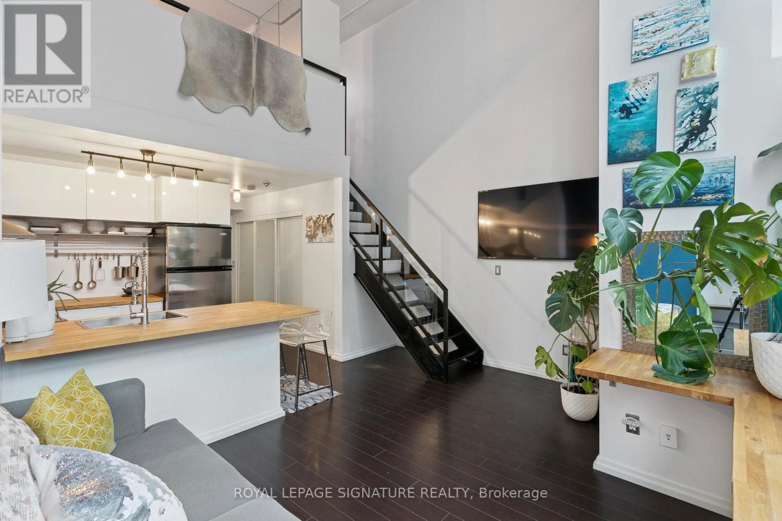 111 - 250 Manitoba Street, Toronto, Ontario  M8Y 4G8 - Photo 11 - W12501914