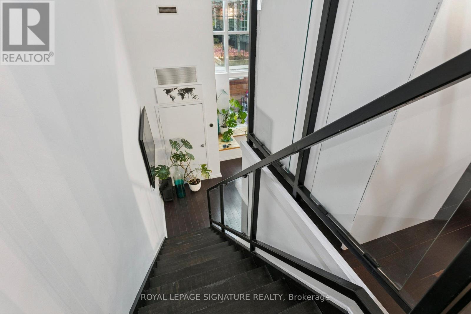 111 - 250 Manitoba Street, Toronto, Ontario  M8Y 4G8 - Photo 21 - W12501914